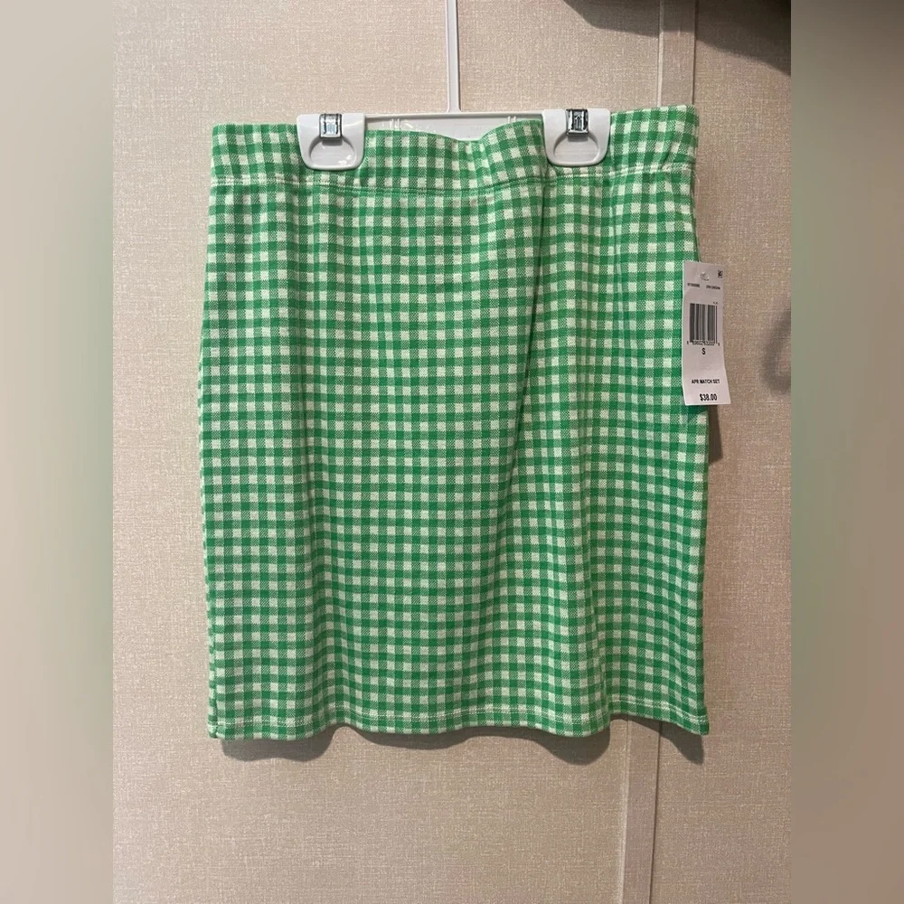 Matching set!!💚 - Picture 2 of 5